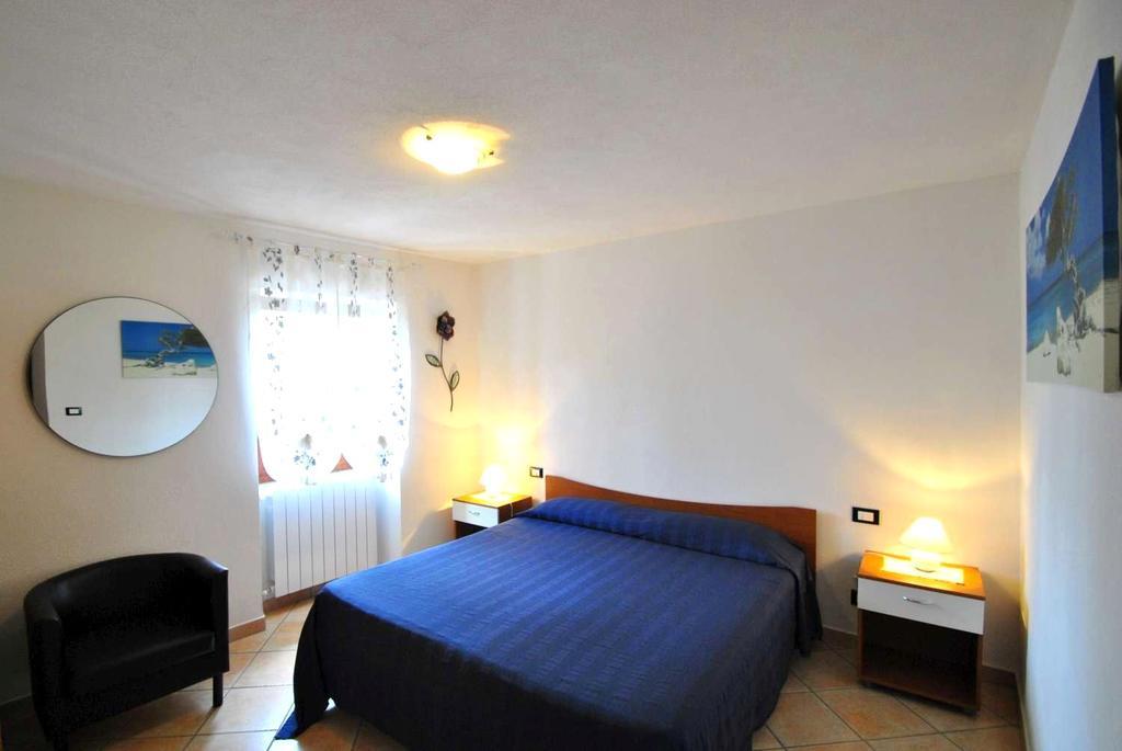 לינה וארוחת בוקר Magliolo Casa Vacanze L'Agrifoglio מראה חיצוני תמונה