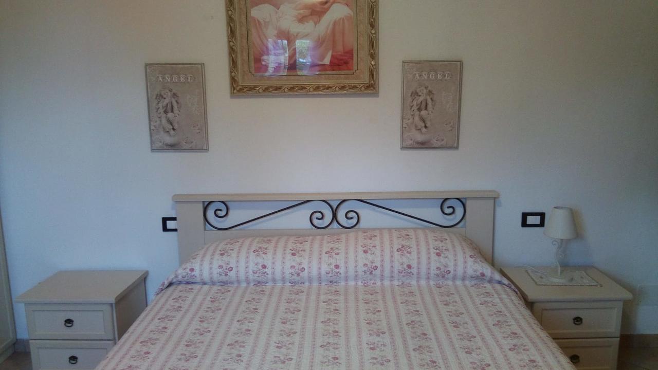 לינה וארוחת בוקר Magliolo Casa Vacanze L'Agrifoglio מראה חיצוני תמונה